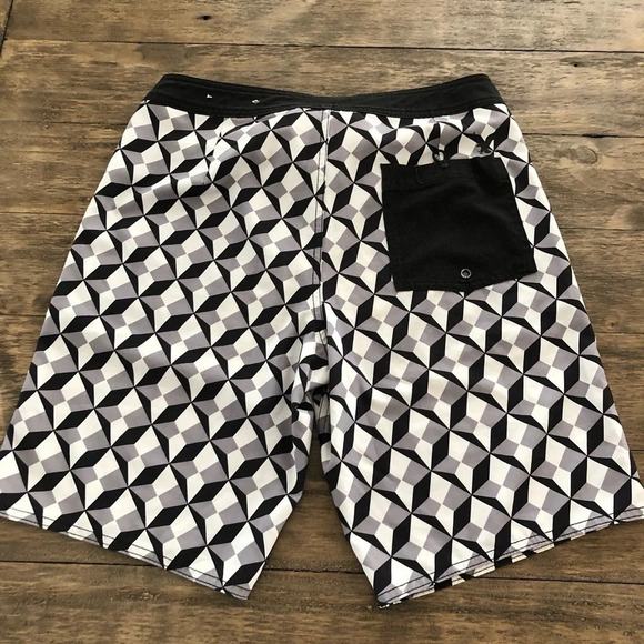 American Eagle Outfitters Mens Small Unlined Boardshorts Geometric Swim Surf - Picture 4 of 7